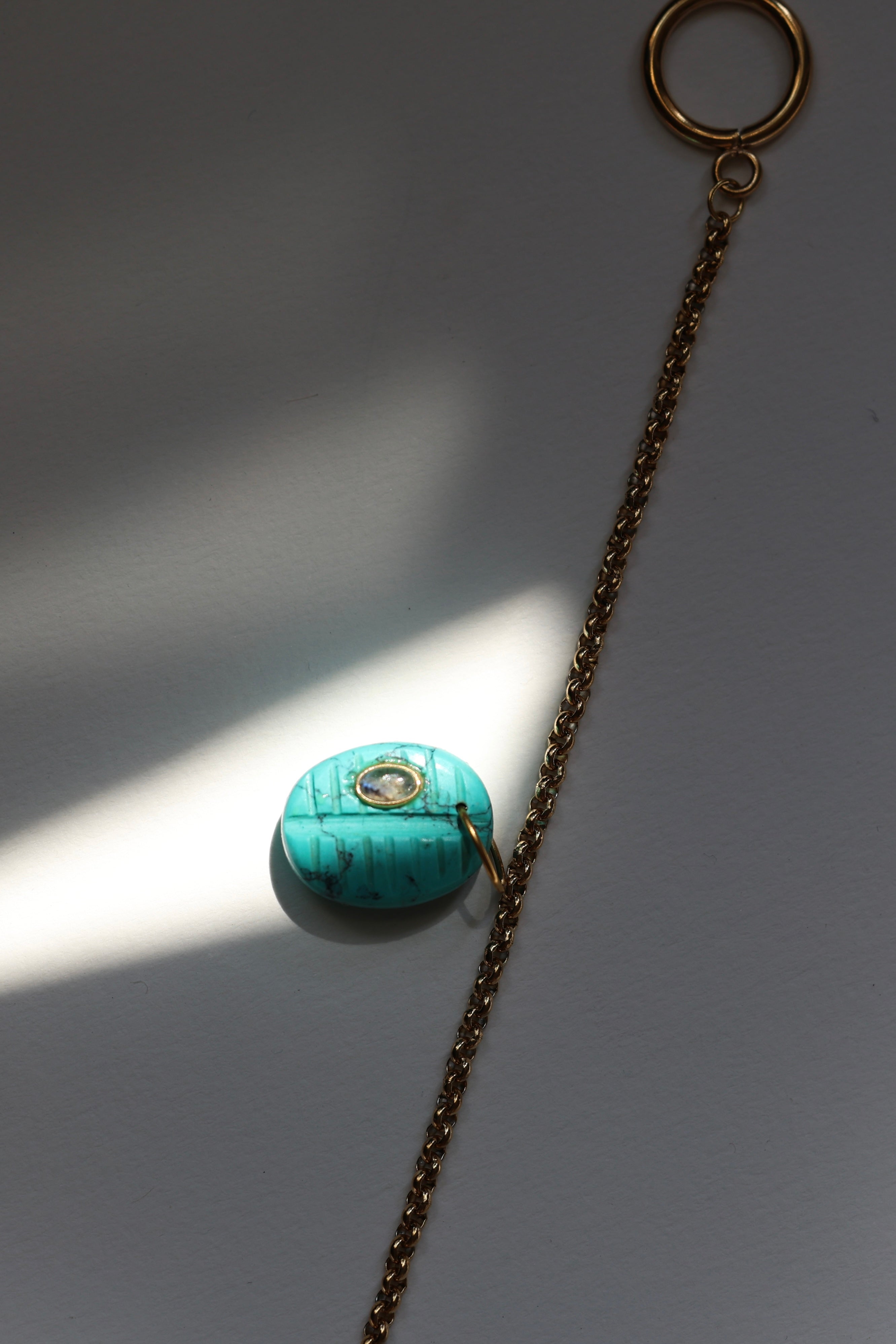 Le Charm — bracelet pierre fine et cabochon