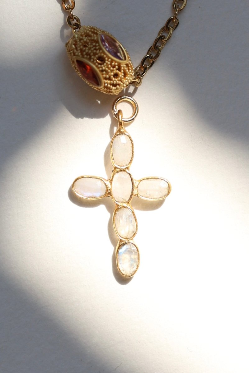 Croix Céleste : Collier de Foi et d'Élégance - Mathilde ma muse : bijoux de créateur