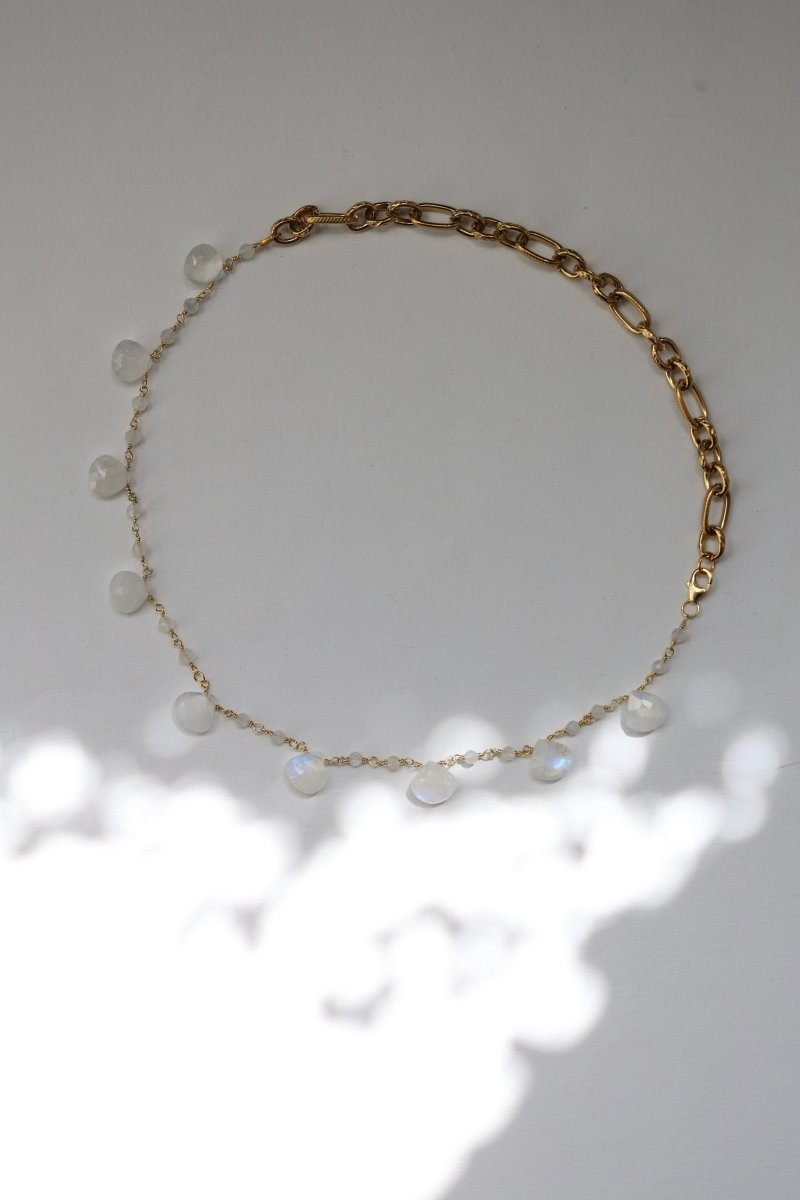 Le Courtil — collier pierre de lune et chaîne dorée - Mathilde ma muse : bijoux de créateur