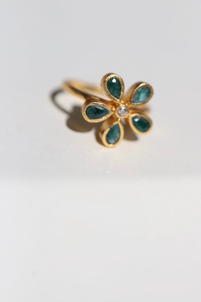 Solea – Fleur d’été au creux de la main - Mathilde ma muse : bijoux de créateur