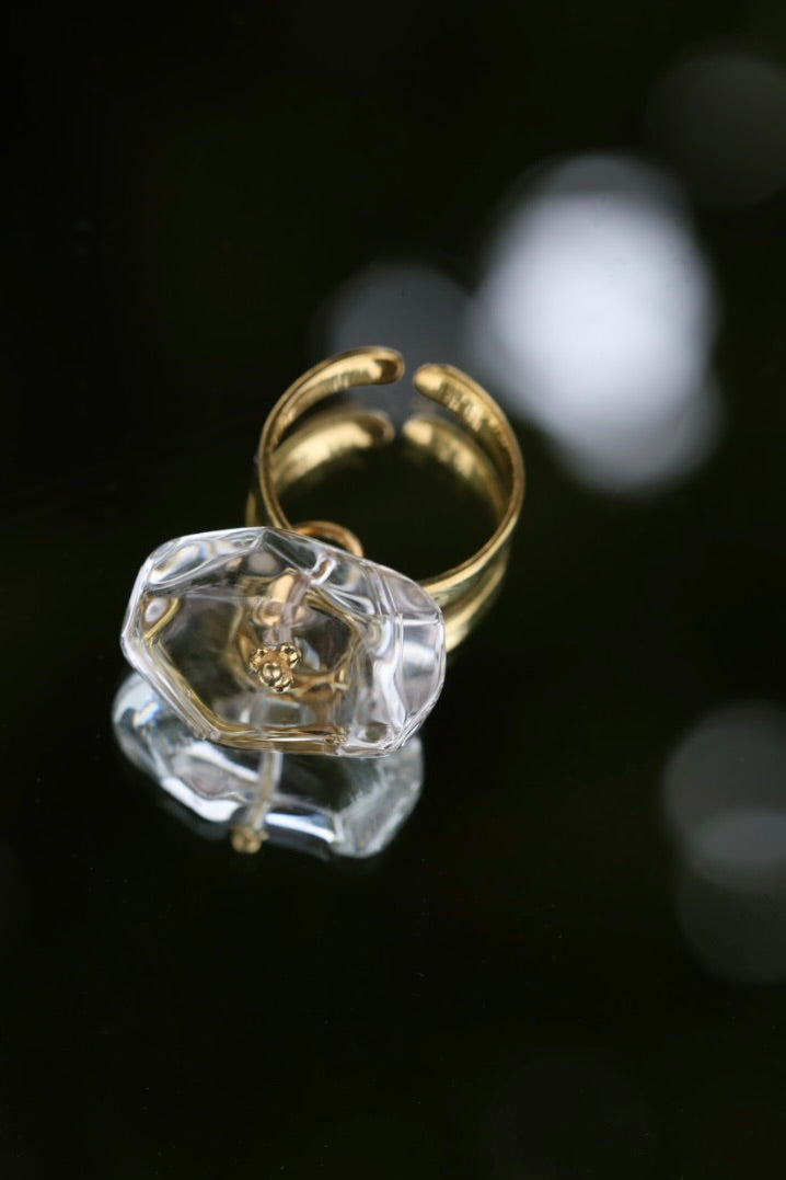 The Audacious Diamond Ring 