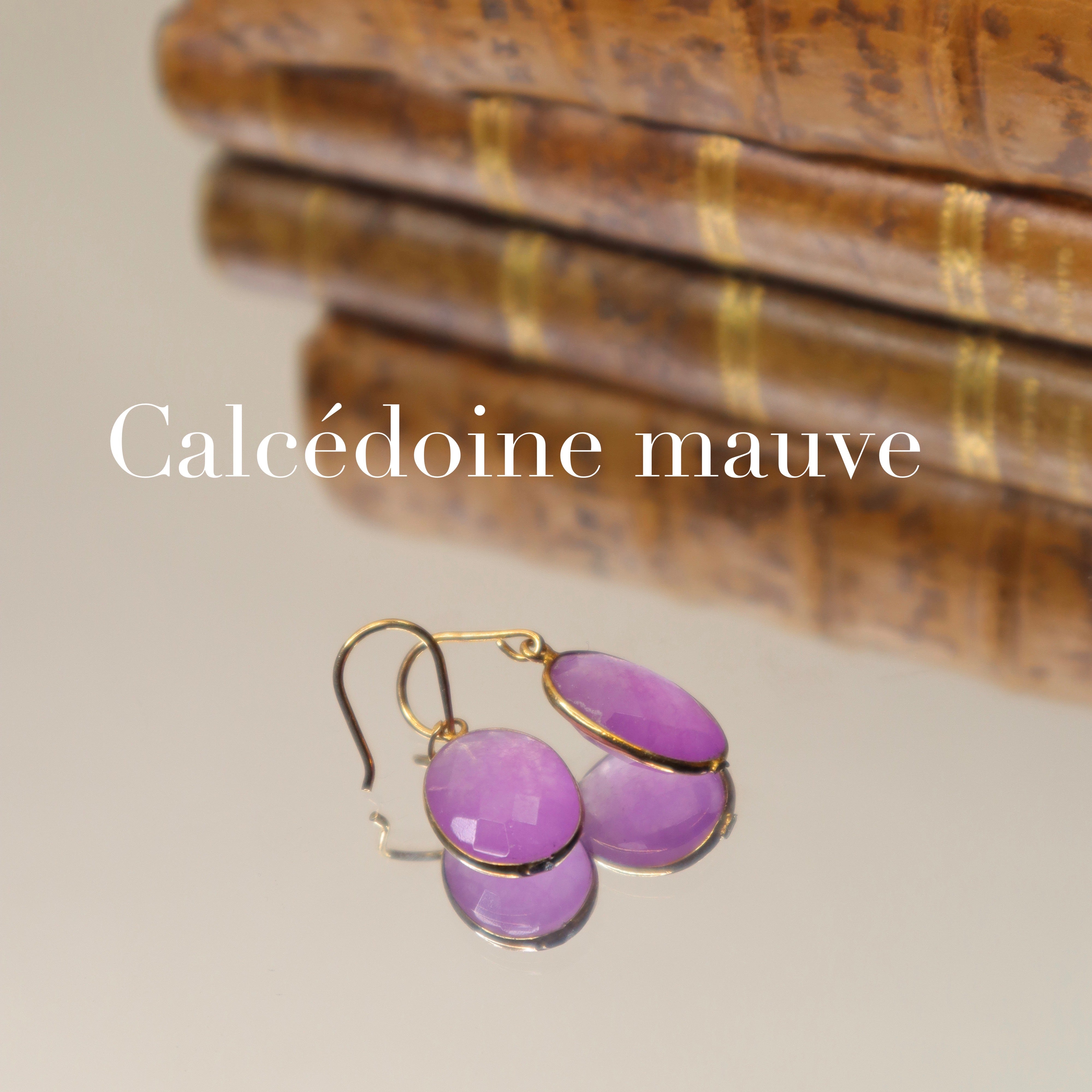 Boucles d'oreilles pierre calcédoine mauve 